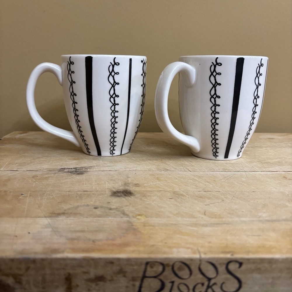 Pottery Barn Set Of 2 Black White Coffee Cups Mugs Made in Brazil‎ Vintage